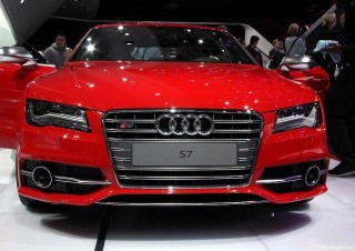 Audi S7 rouge